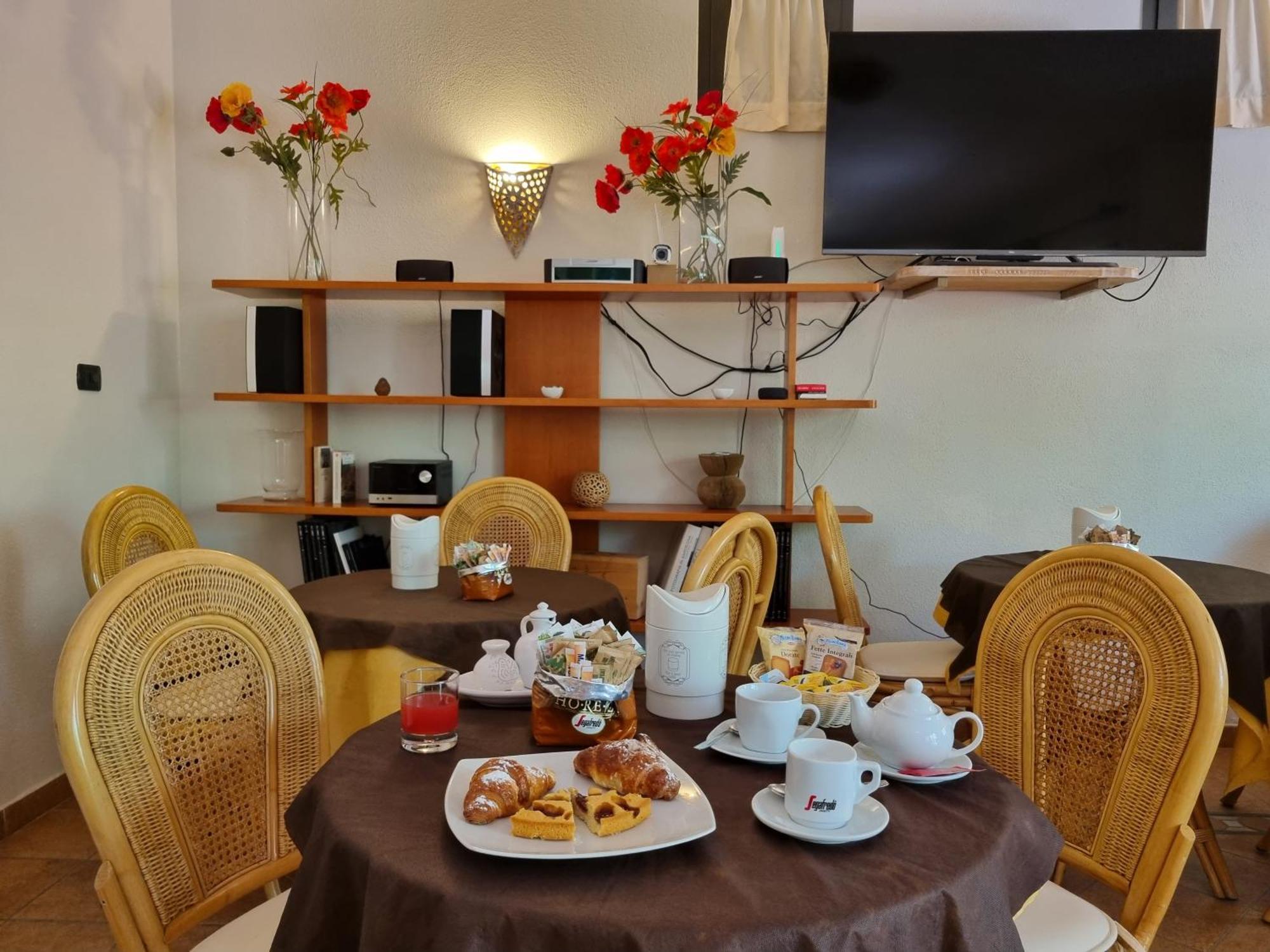 לה מדלנה Hotel Delle Isole מראה חיצוני תמונה