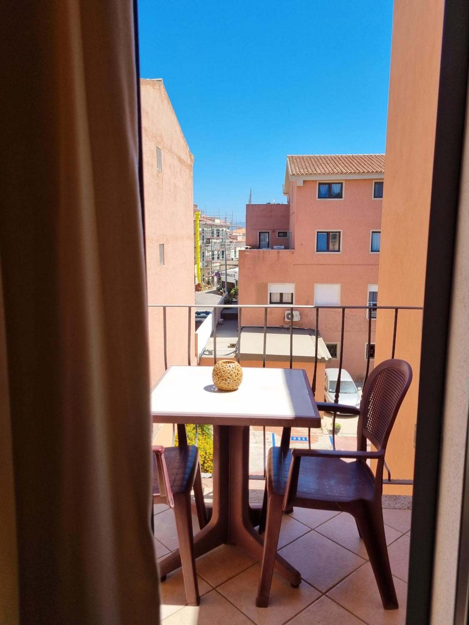 לה מדלנה Hotel Delle Isole מראה חיצוני תמונה