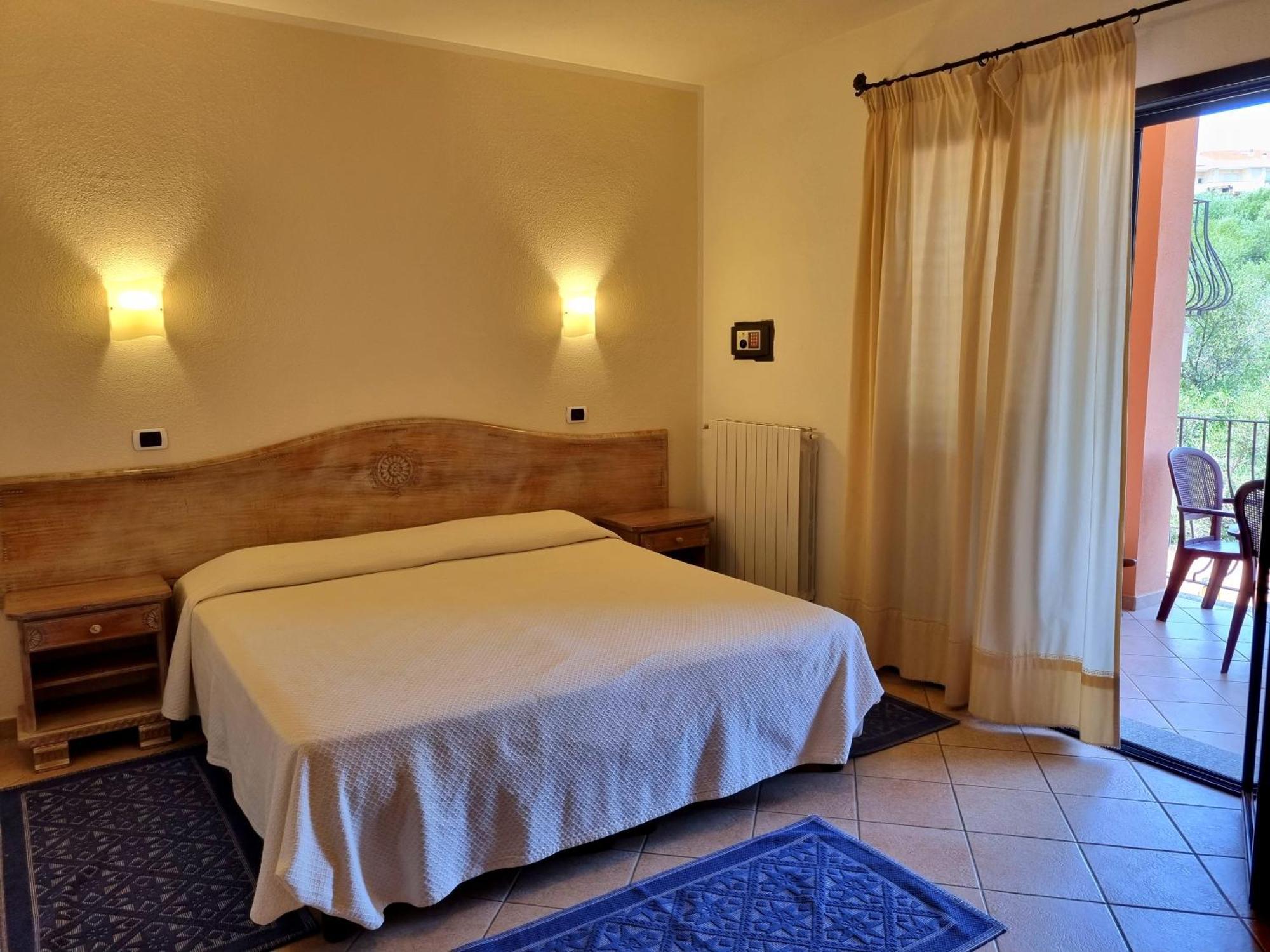 לה מדלנה Hotel Delle Isole מראה חיצוני תמונה